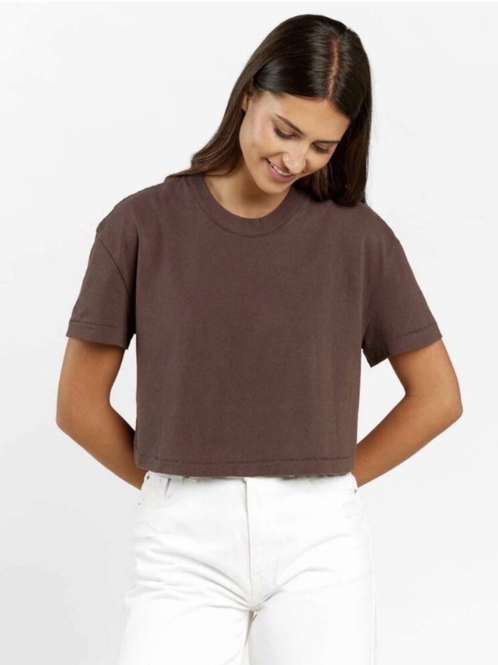 nuuds Cropped Crewneck Tee in coffee Brown